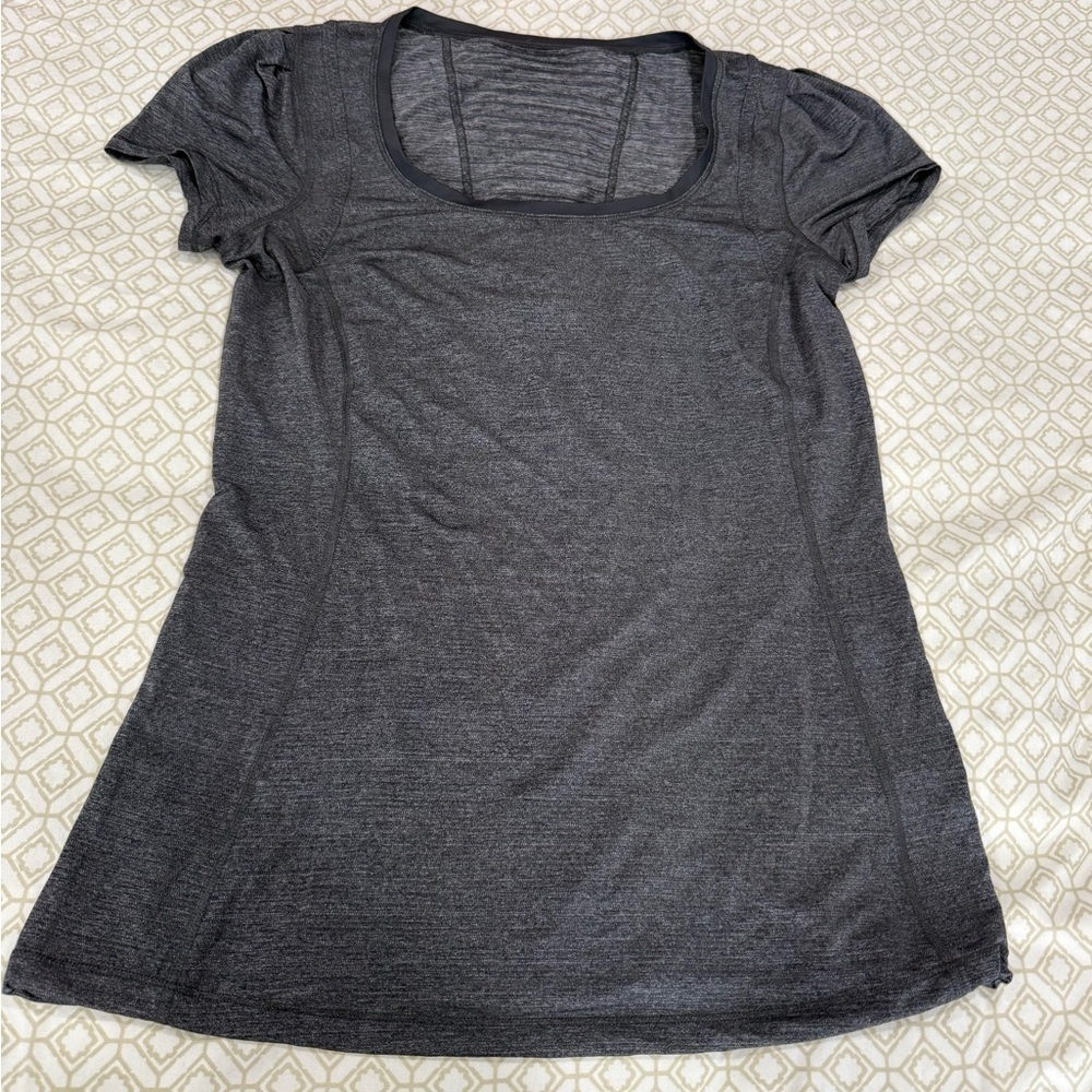 lululemon athletica Charcoal Short Sleeve Scoop Neck Tee